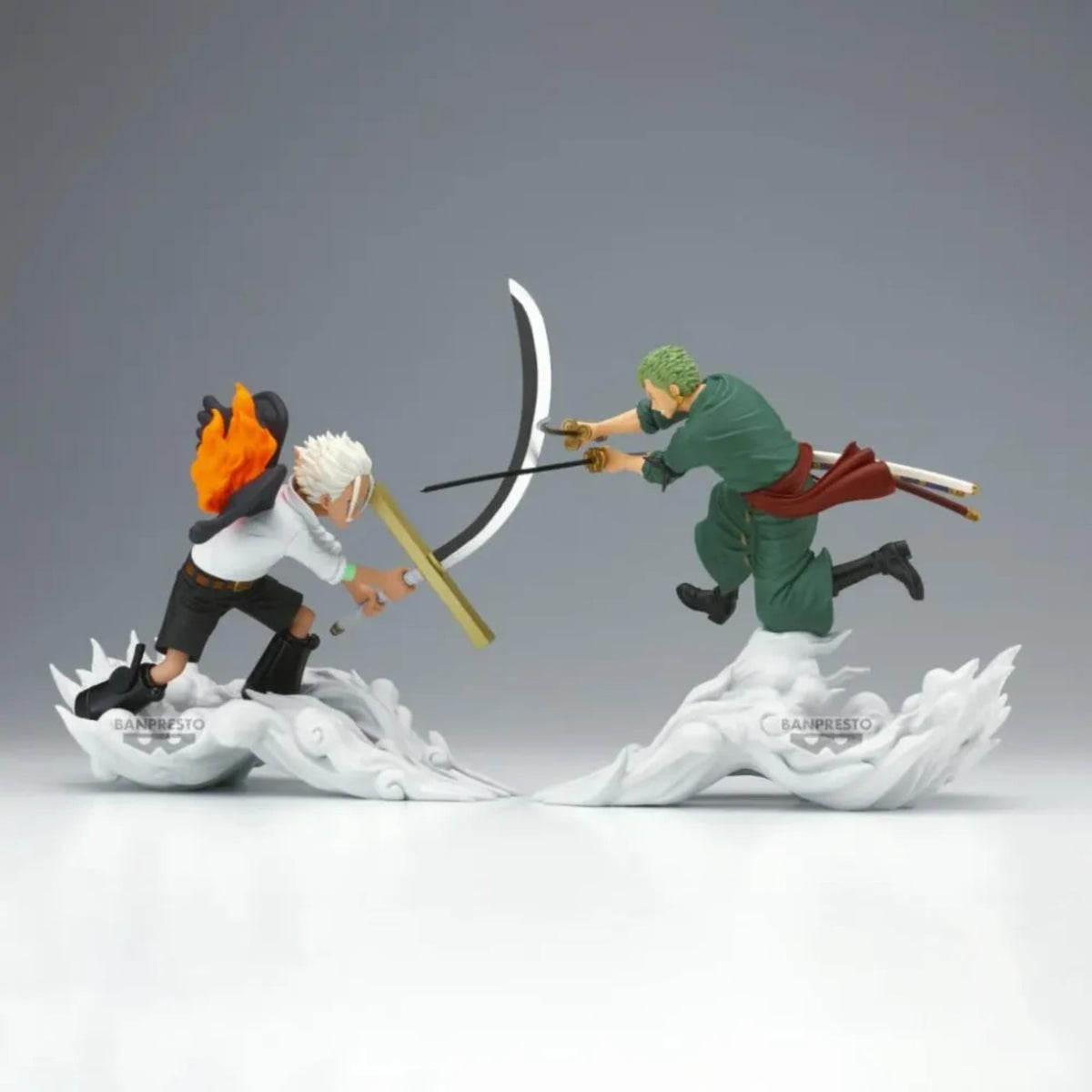 Darstellungsbeispiel: Zoro mit S-Hawk. S-Hawk ist separat erhältlich und nicht enthalten.